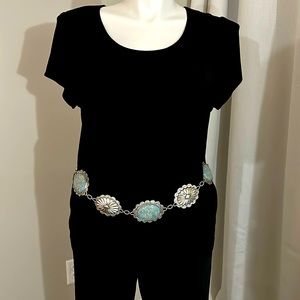 Chicos howlite chain belt size M/L
